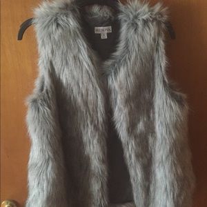 Fur vest